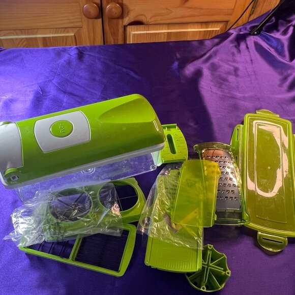 📌Vegetable Chopper Container Onion Slicer- Multi Functional Food Chopper Cutter - Picture 10 of 12